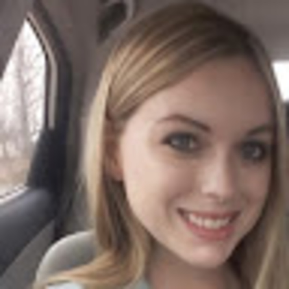 Meet your Posher, Courtney
